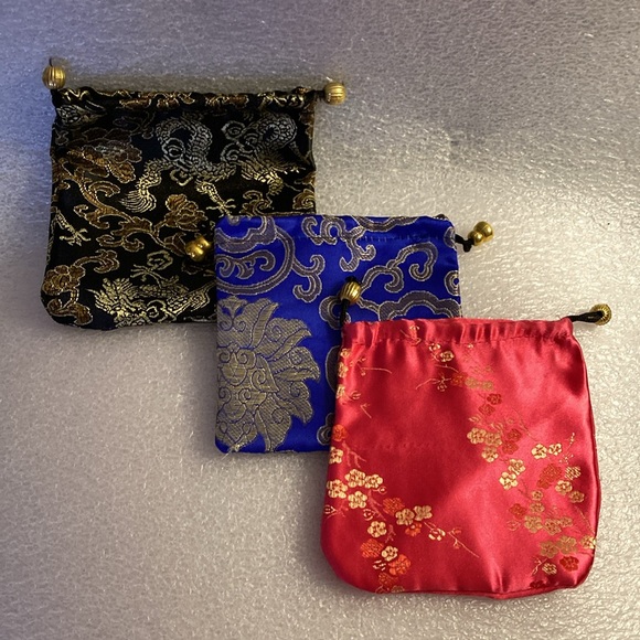NWOT - Assortment of (6) Oriental Drawstring & Zippered Jewellery Gift Pouches - Picture 3 of 8